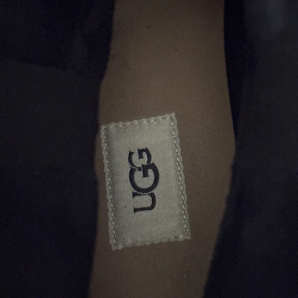 UGG josefene short